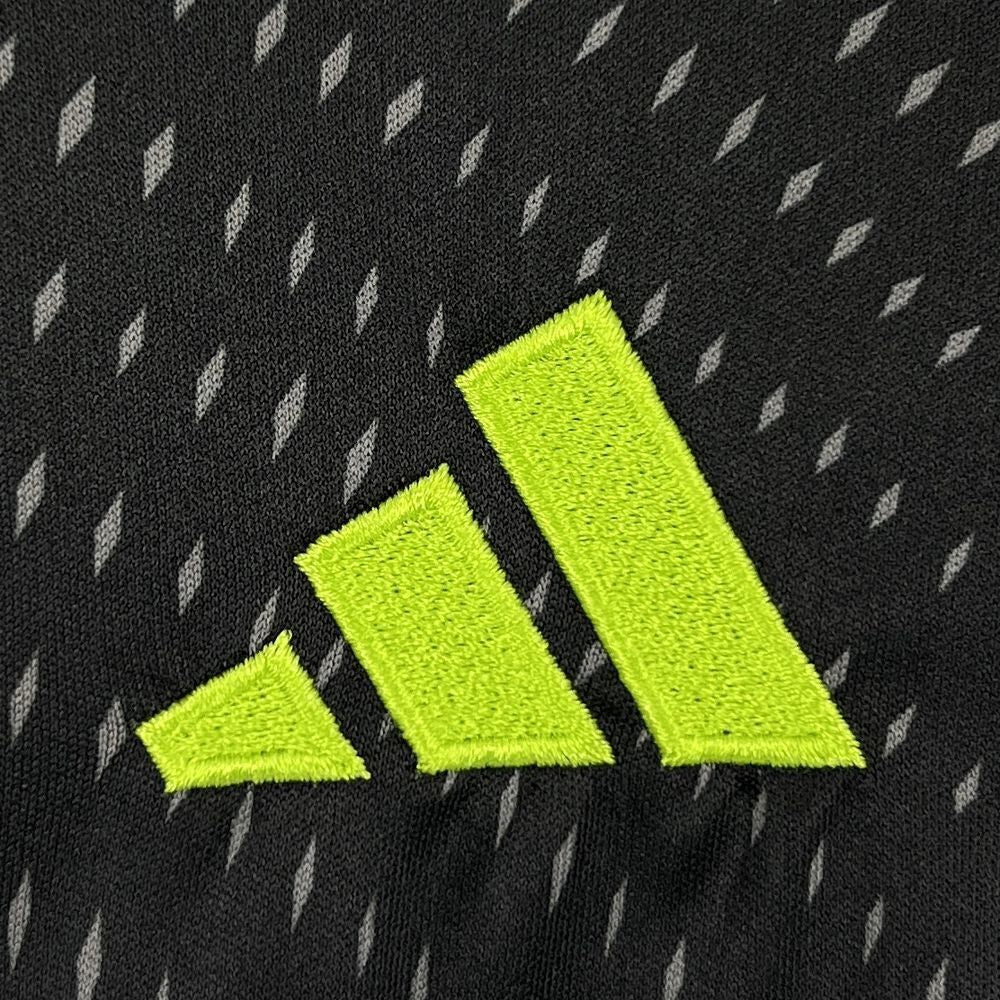 2025/2026 Real Madrid Goalkeeper Kit Visitante