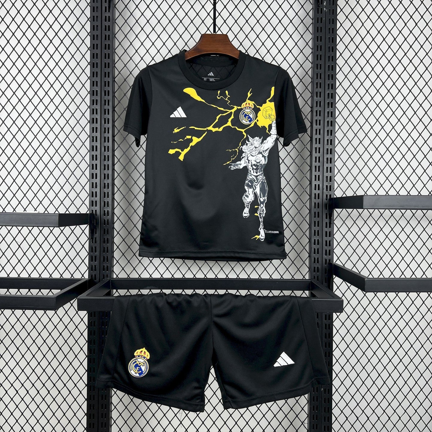 Real Madrid "Marvel" Edición Especial Talla Niño