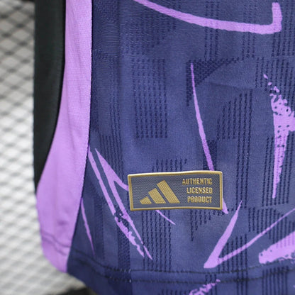 Manchester United "Violet Edge" Edición Especial