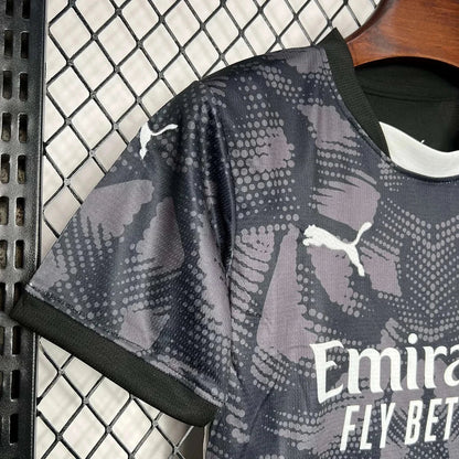 2024/2025 AC Milan Goalkeeper Kit Talla Niño